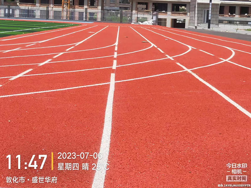 敦化市.盛世华府球场硅PU材料地面施工